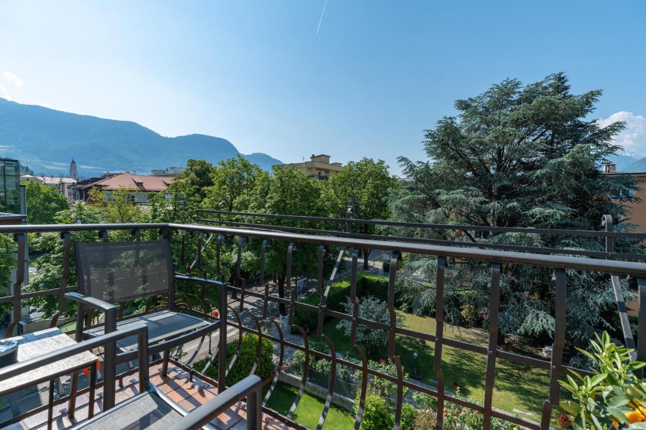 Villa Stubai - Penthouse In The Heart Of ميرانو المظهر الخارجي الصورة